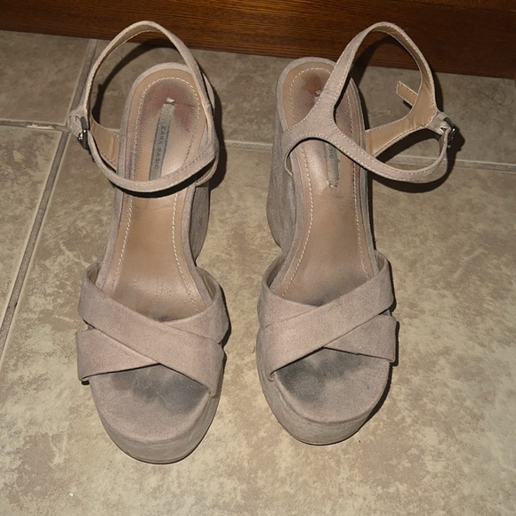 ZARA Heeled Wedges - Picture 2 of 3